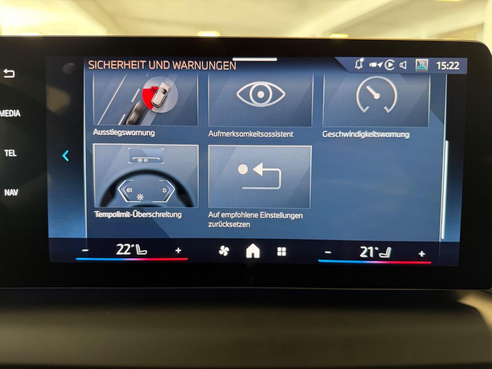 BMW 1 Series M Sport Pro 360°CAM/HUD/ACC/LED/KEYGO/, миниатюра 22