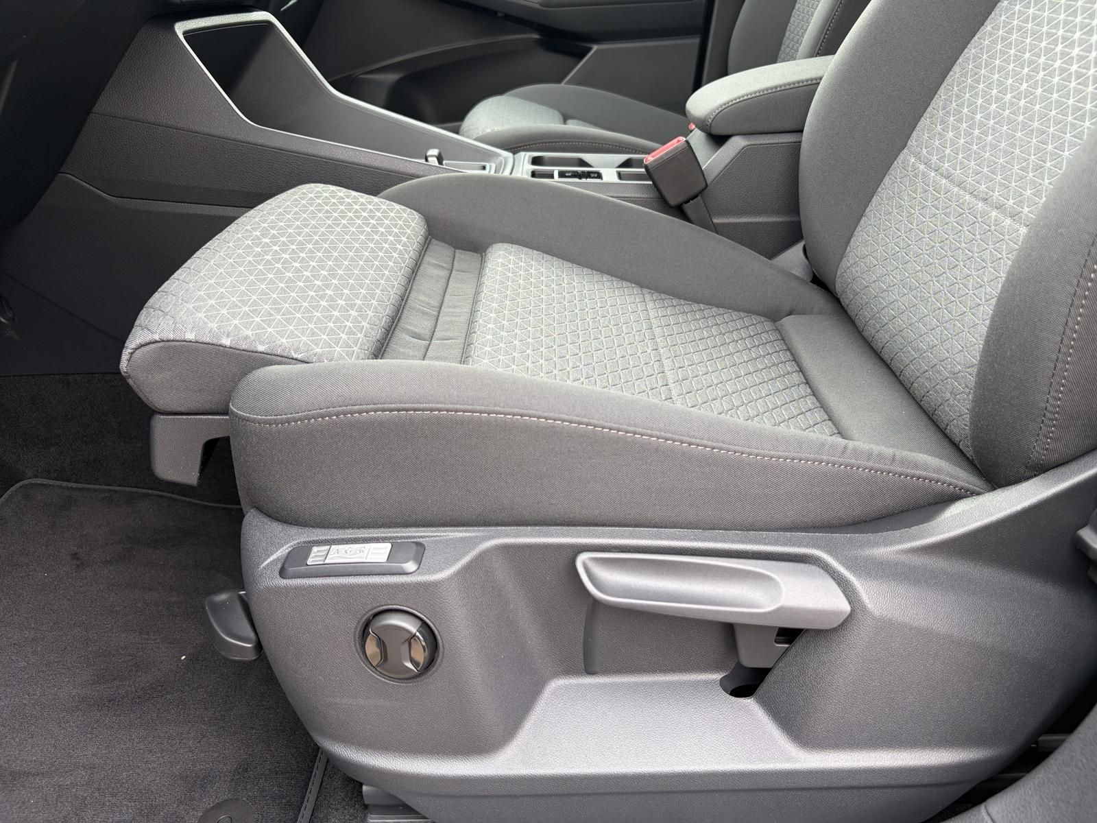 Ford Grand Tourneo - Bild 23
