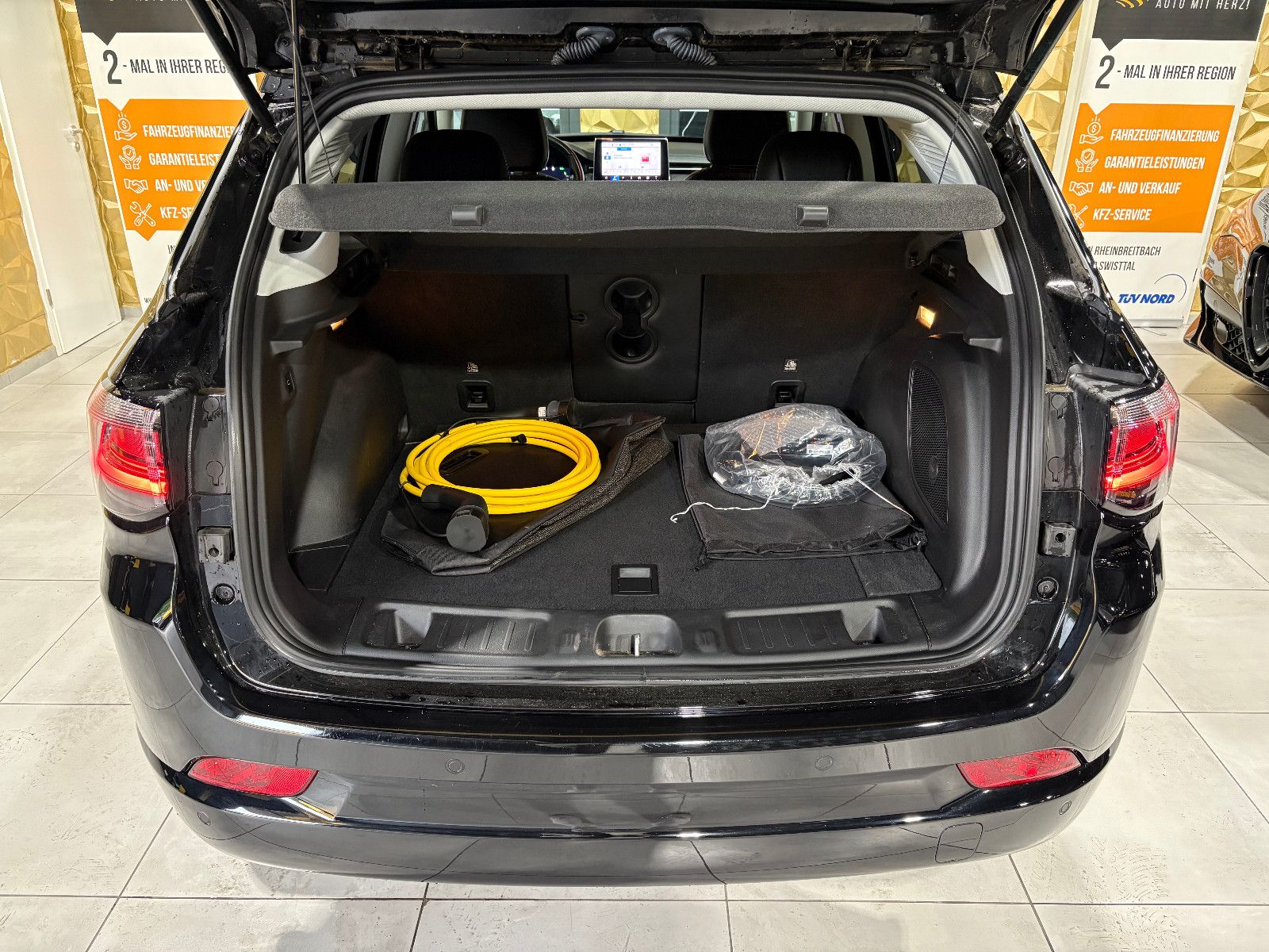 Fahrzeugabbildung Jeep Compass S Plug-In Hybrid 4WD/360°/ACC/APPLE/NAVI