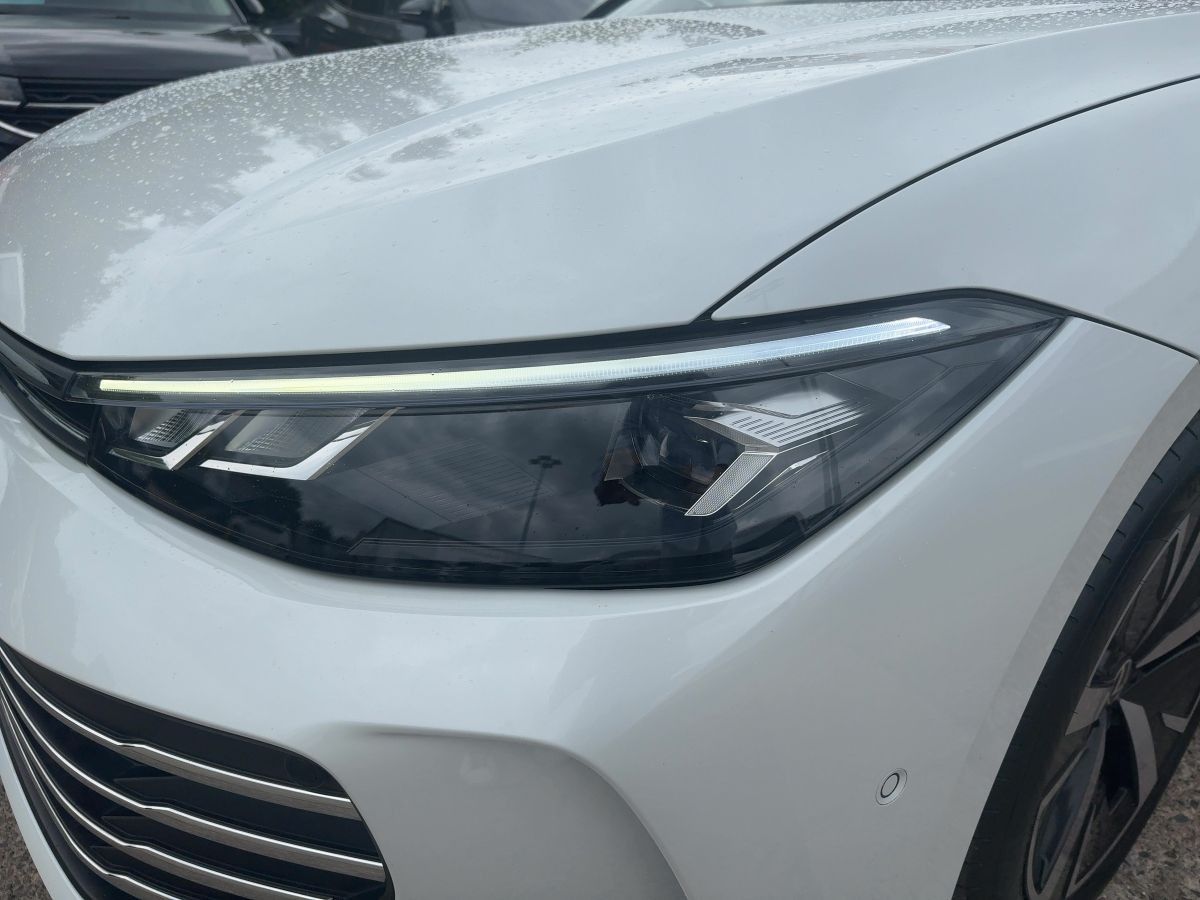 Volkswagen Passat Variant 1.5 eHybrid Business Navi LED ACC foto 13