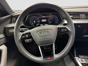 Audi Q8 e-tron - 12