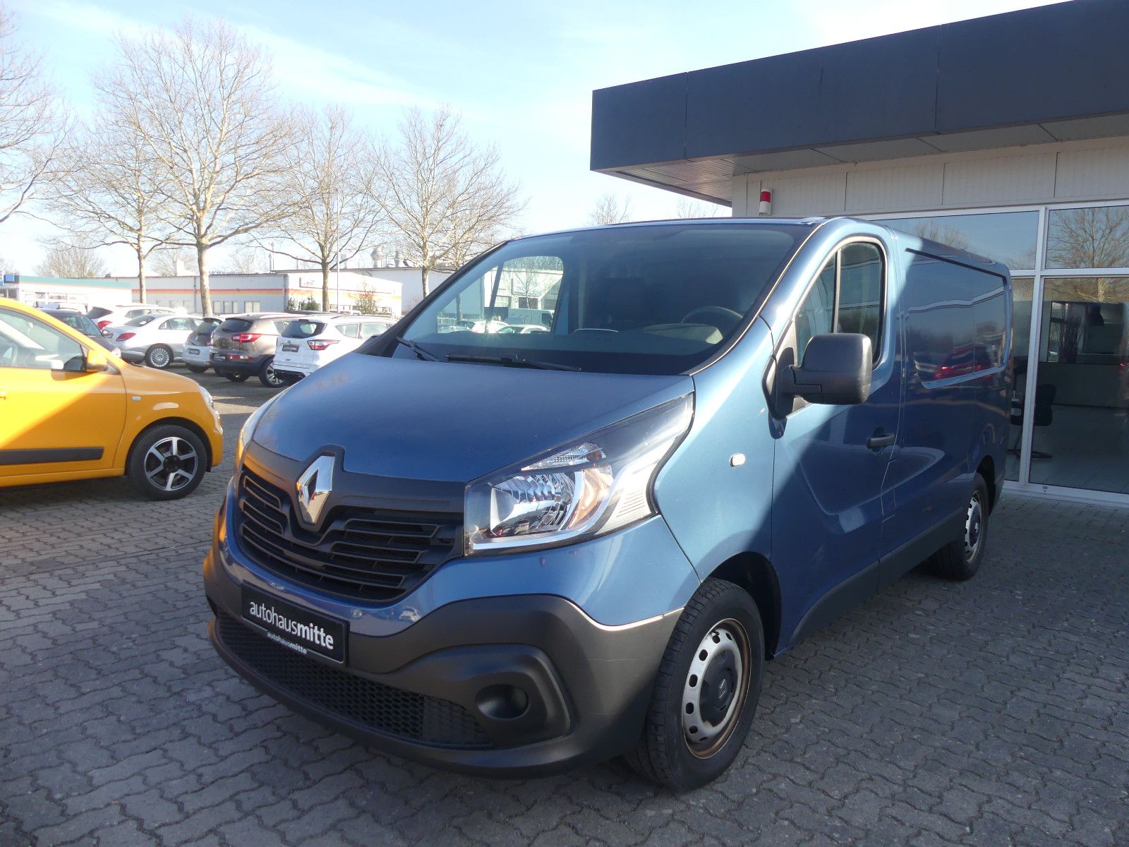 Renault Trafic - 1