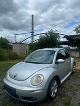 Volkswagen New Beetle Lim. 2.0 - silberne Volkswagen New Beetle