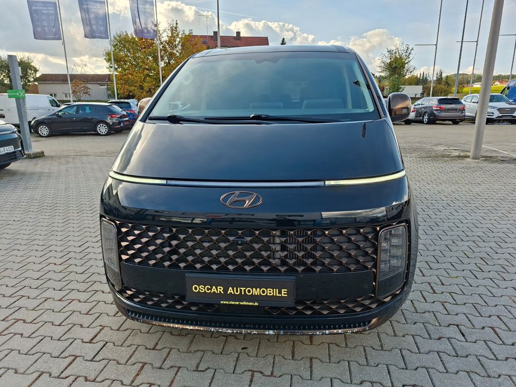 Image of Hyundai STARIA