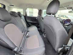 Fahrzeugabbildung Cooper Countryman Essential Trim