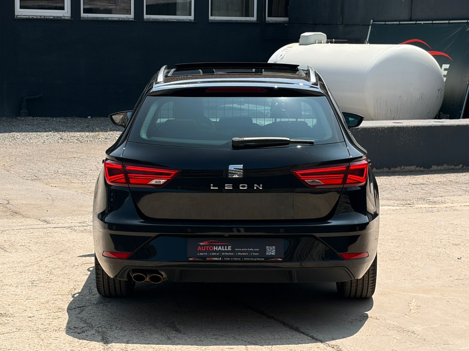 Fahrzeugabbildung SEAT Leon ST 1.5 TSI DSG Xcellence CarPlay PANO CAM