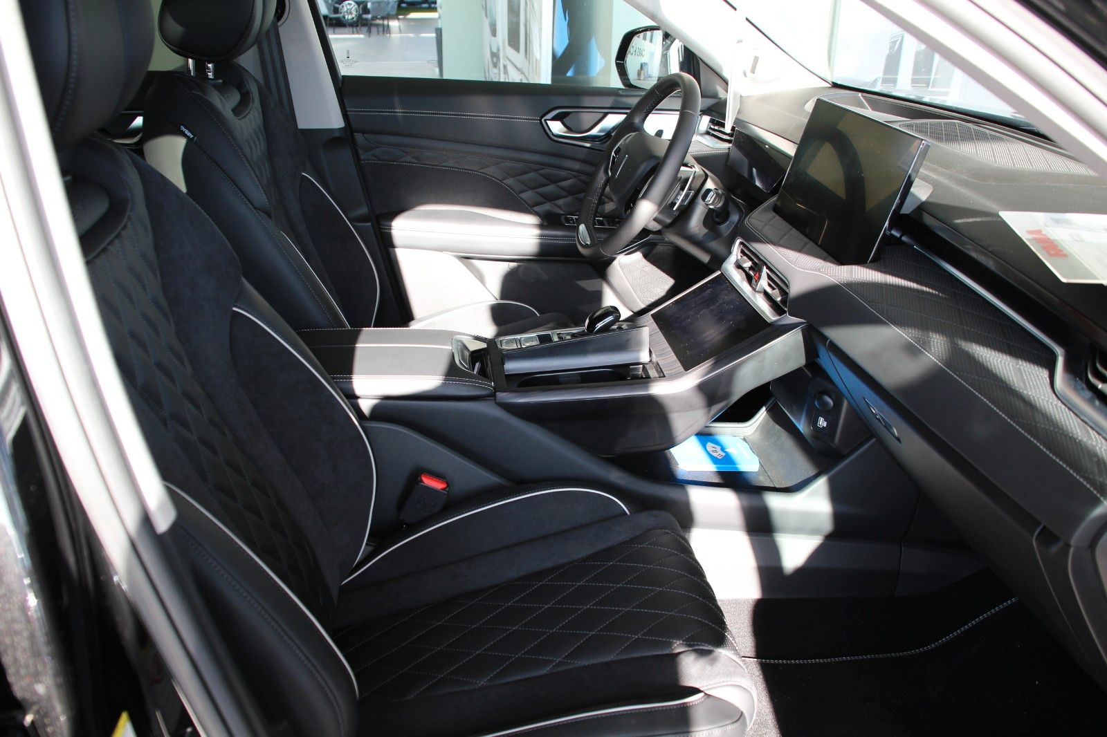 Fahrzeugabbildung GWM Wey 03 PHEV LUXURY