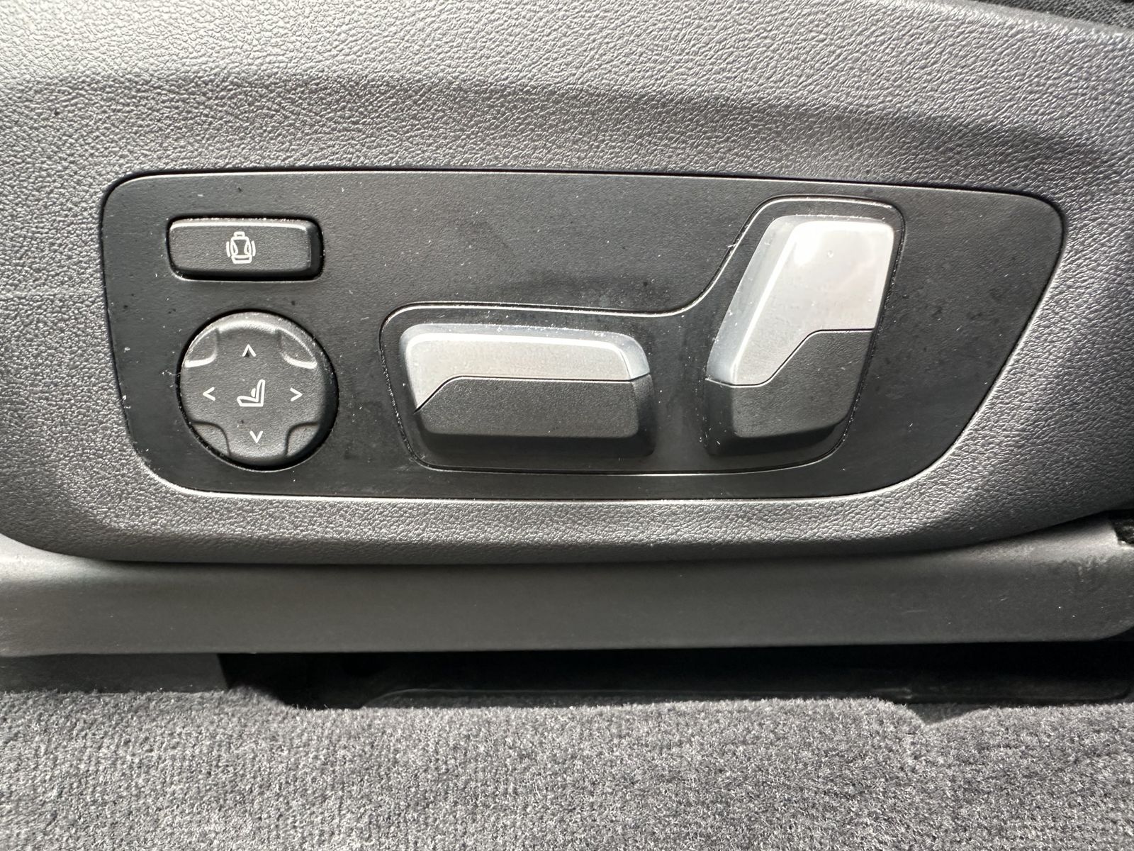 Fahrzeugabbildung BMW X3 xDrive30d M-Sport+NAV+LASER+PANO+HUD+20ZO+360