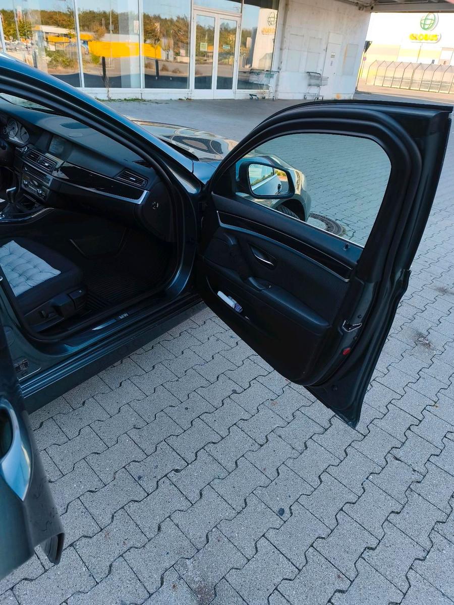 BMW 520 2011 — photo 14