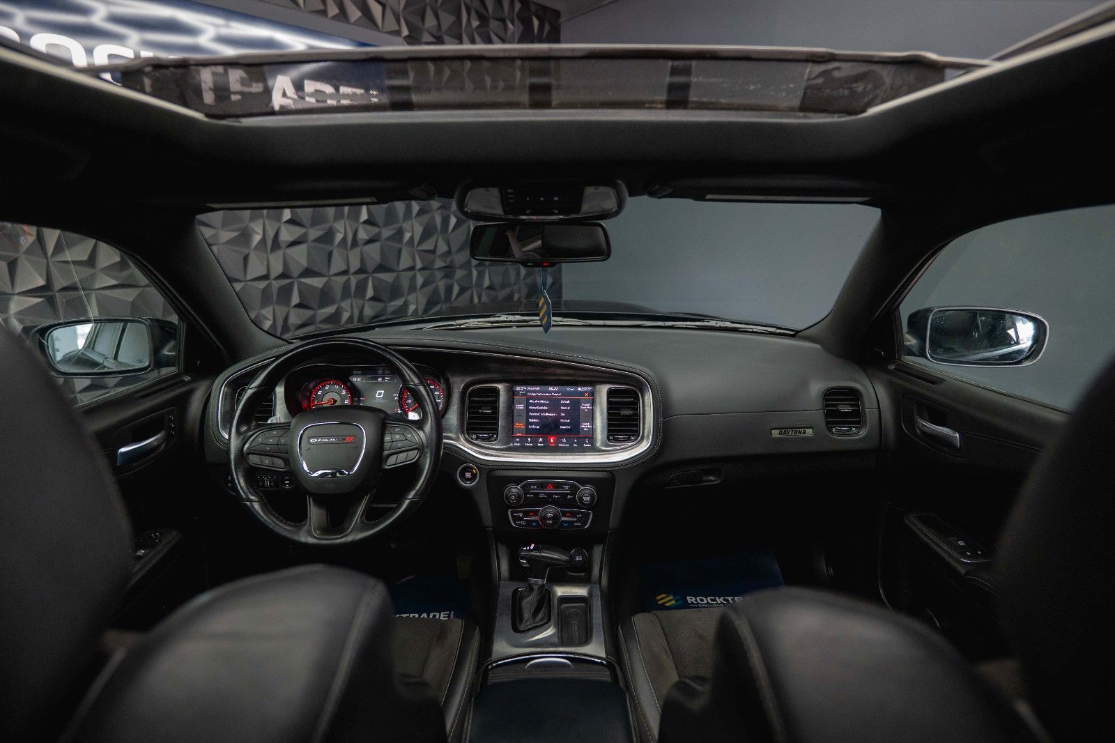 Fahrzeugabbildung Dodge Charger 5.7 V8 HEMI R/T DAYTONA Performance