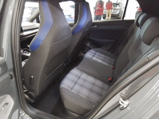 Volkswagen Golf - Bild 9