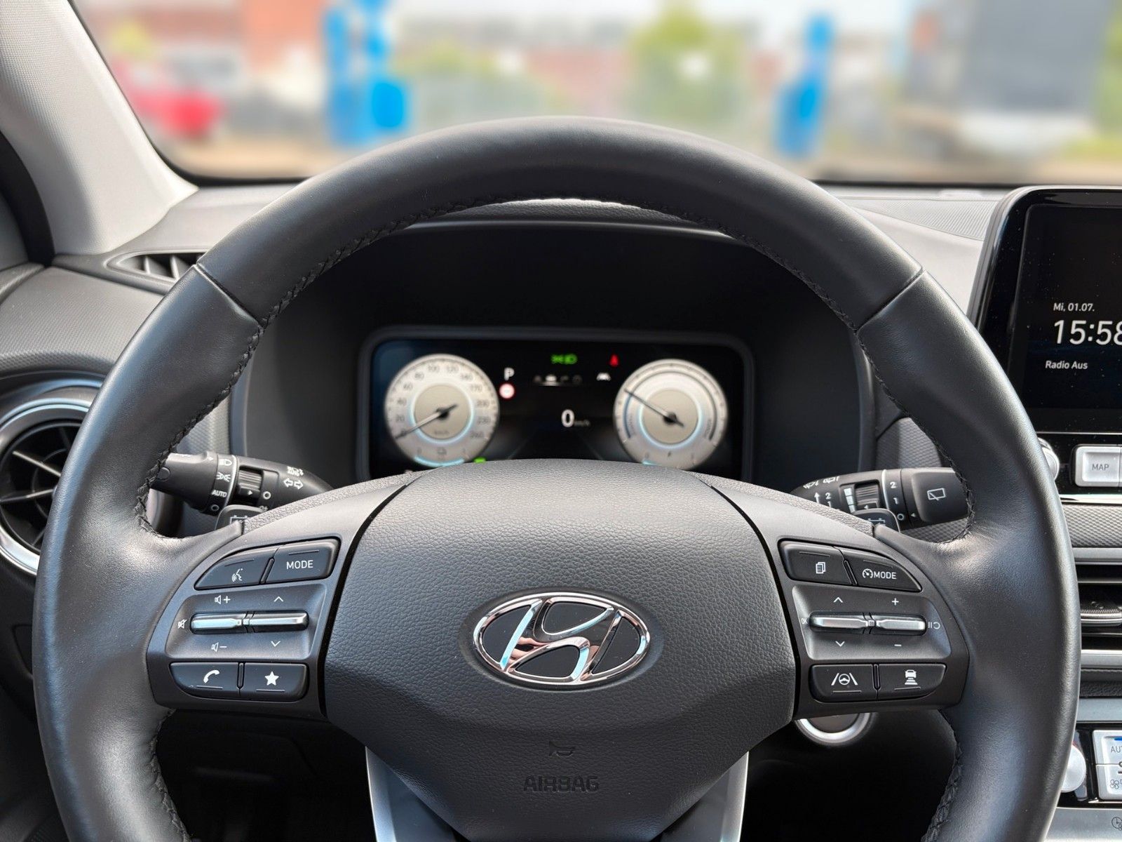 Fahrzeugabbildung Hyundai Kona Trend Elektro Navi- & Assistenz Paket