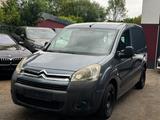 Citroën Berlingo Niveau A L1 1.6 - Citroën Berlingo mit Diesel-Antrieb: Kombi, 1.6