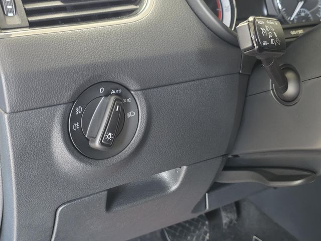 SKODA Octavia — Foto 14