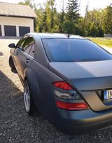 Mercedes-Benz S 350 - - silberne Mercedes-Benz S 350