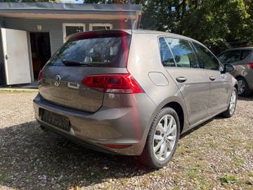 Volkswagen Golf - 8