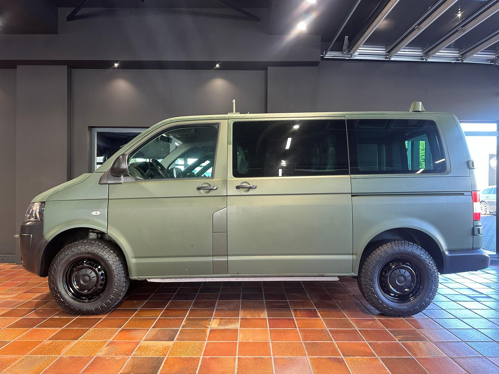 Volkswagen T5 WIDDER 4MOTION KURZ SEIKEL ROCKTON BUNDESWEHR