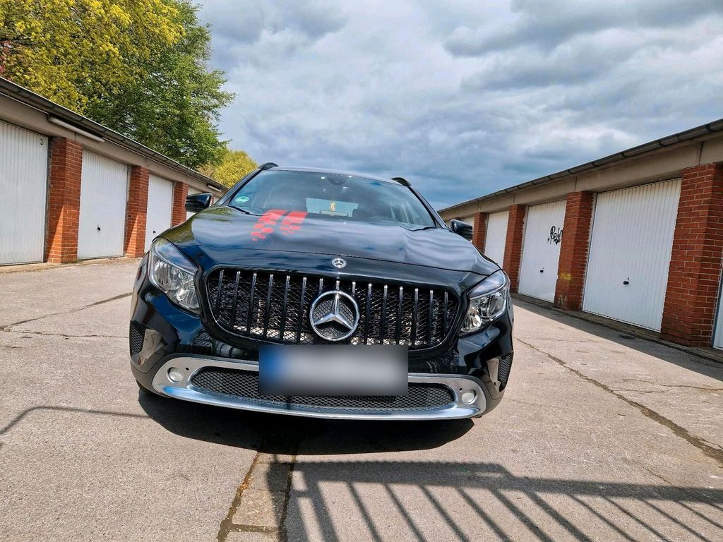 Image of Mercedes-Benz GLA 200