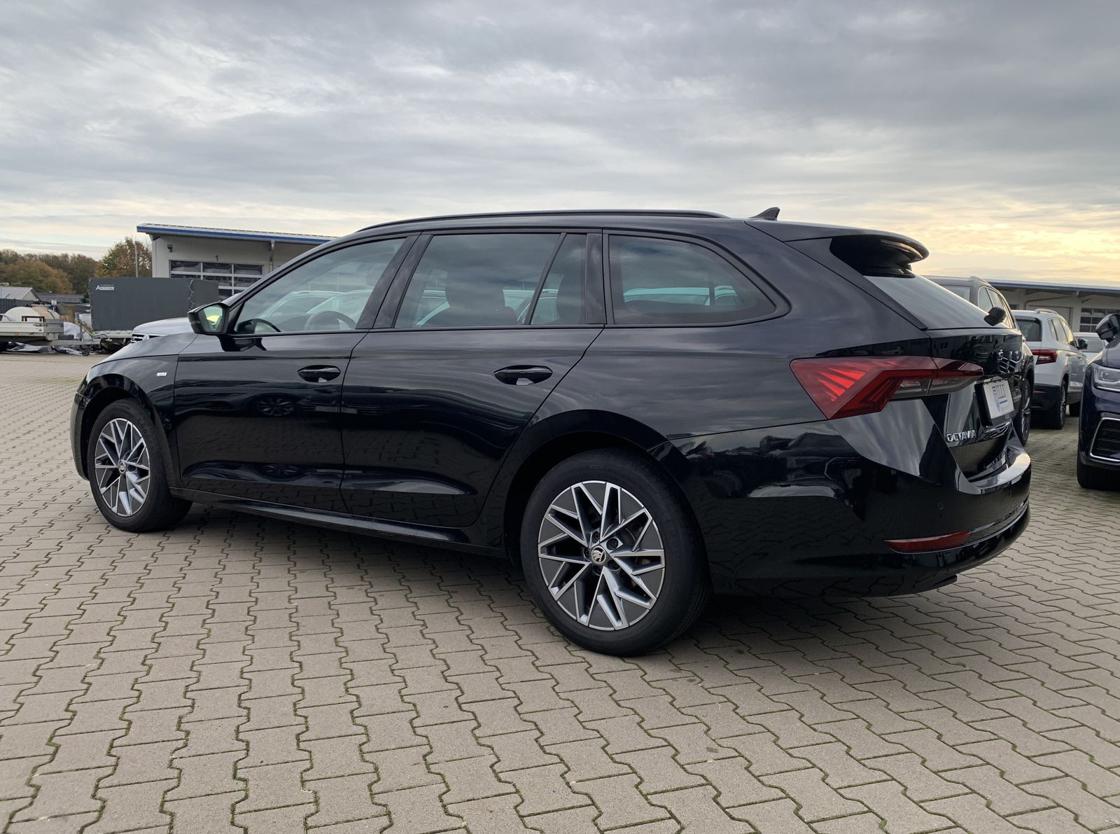 Fahrzeugabbildung SKODA Octavia 2.0 TDI*ACC*Navi*SHZ*Klima*LED*