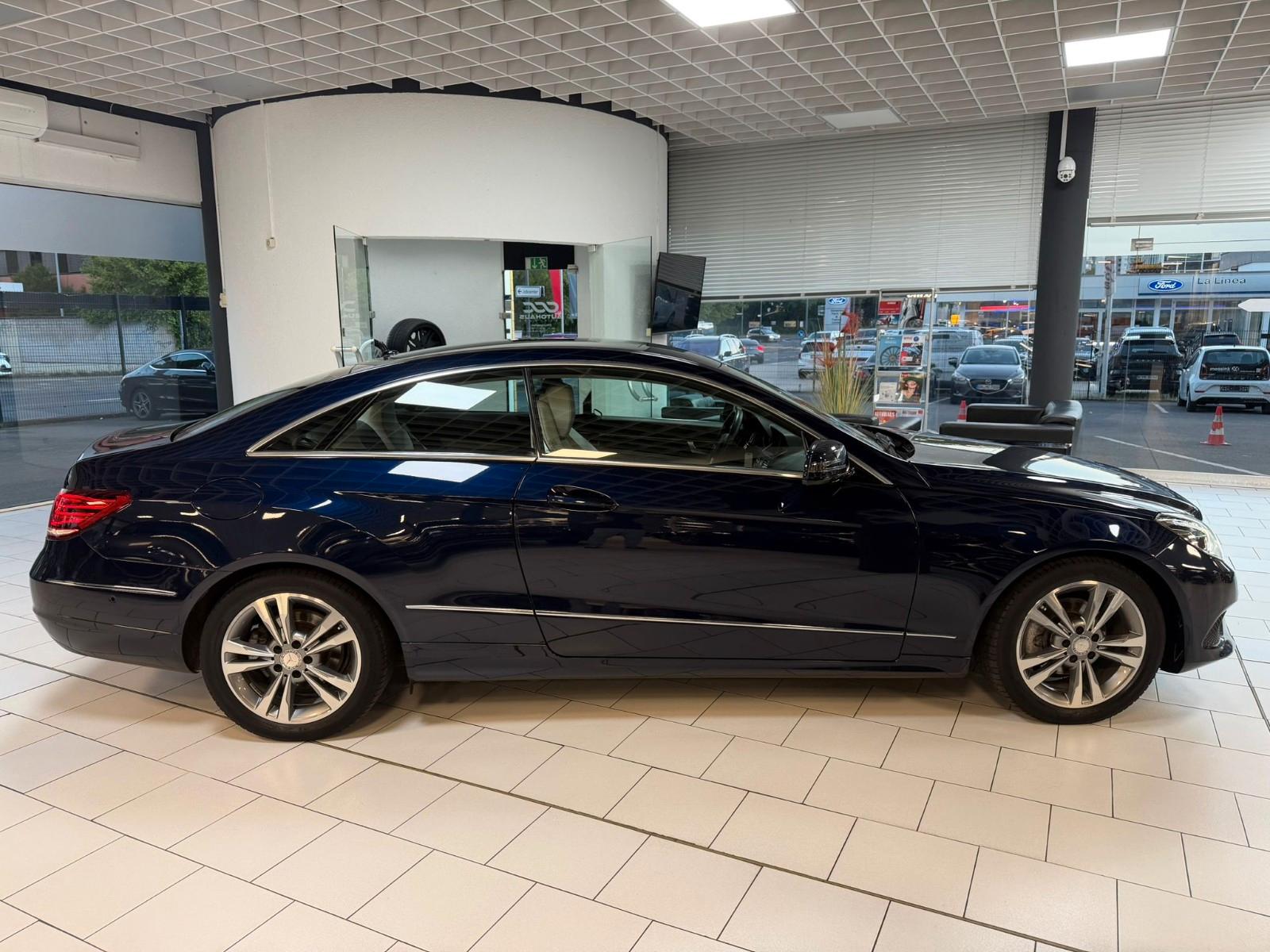 Mercedes-Benz E 200 Coupe|2HD|SPORT|LED|TEMPOMAT|STANDHEIZUNG
