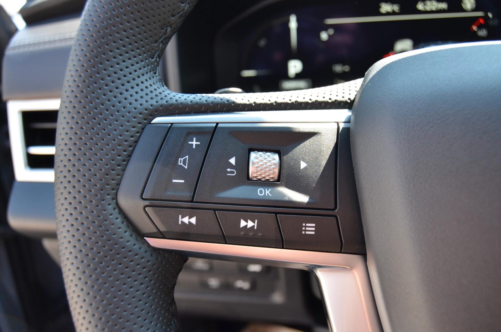 Mitsubishi Outlander 2.4 PHEV Select AT 4WD LED ele. Heck.