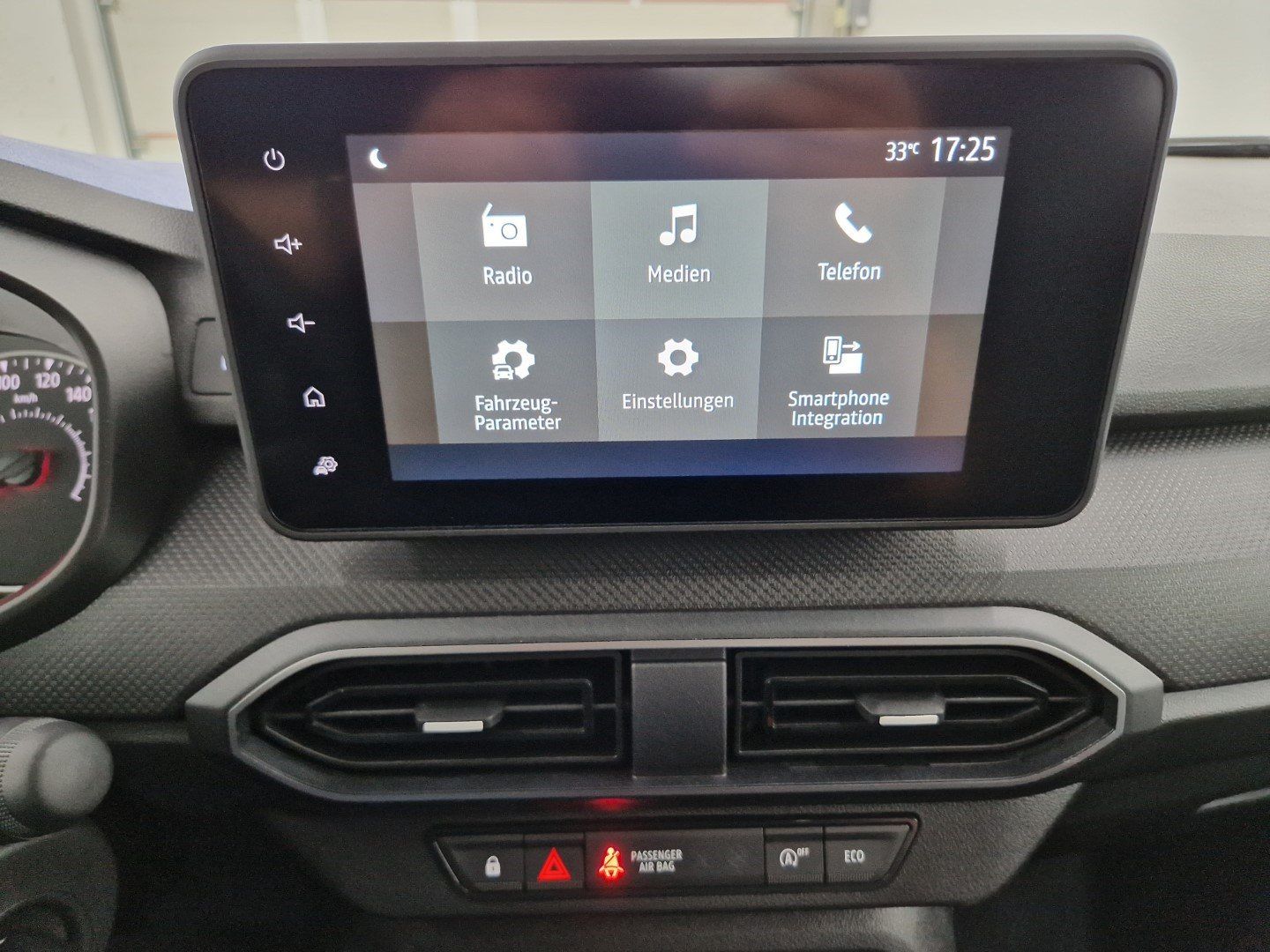 DACIA Sandero Essential Eco-G 100 Klimaanlage – Bild 15