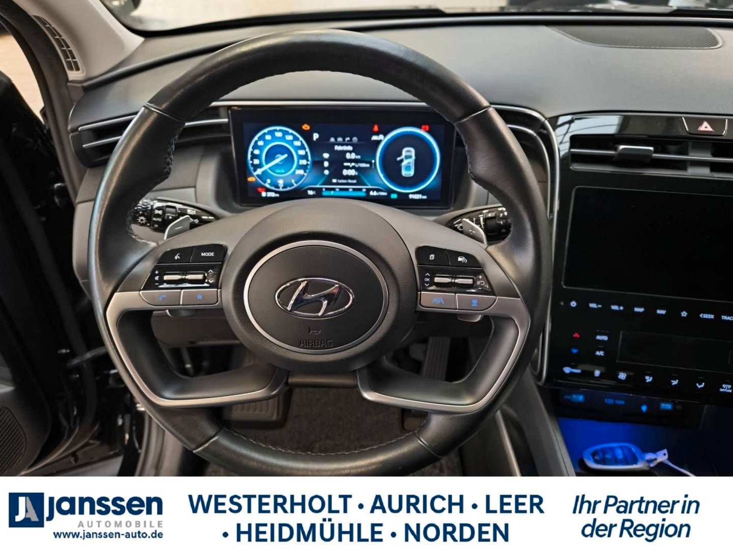 Fahrzeugabbildung Hyundai TUCSON TREND/el. Heckklappe/Automatik/PDC/Navi