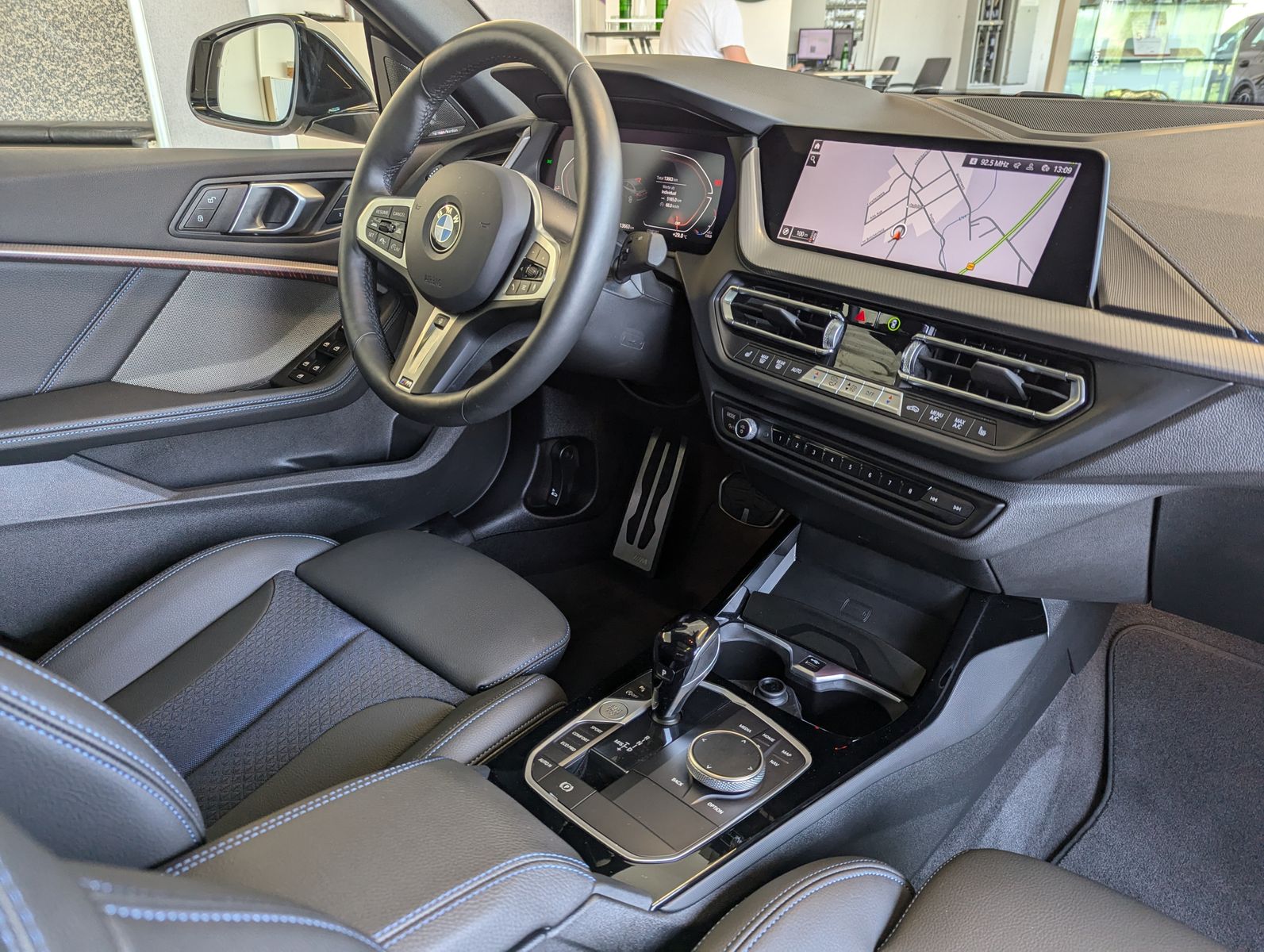 BMW 220 Gran Coupé i M-Sport Harman H/K Pano HUD ACC - Image 11