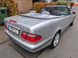 Mercedes-Benz Mercedes 320 CLK Cabrio im Topzustand. - Mercedes-Benz CLK 320 aus 1999: Cabrio