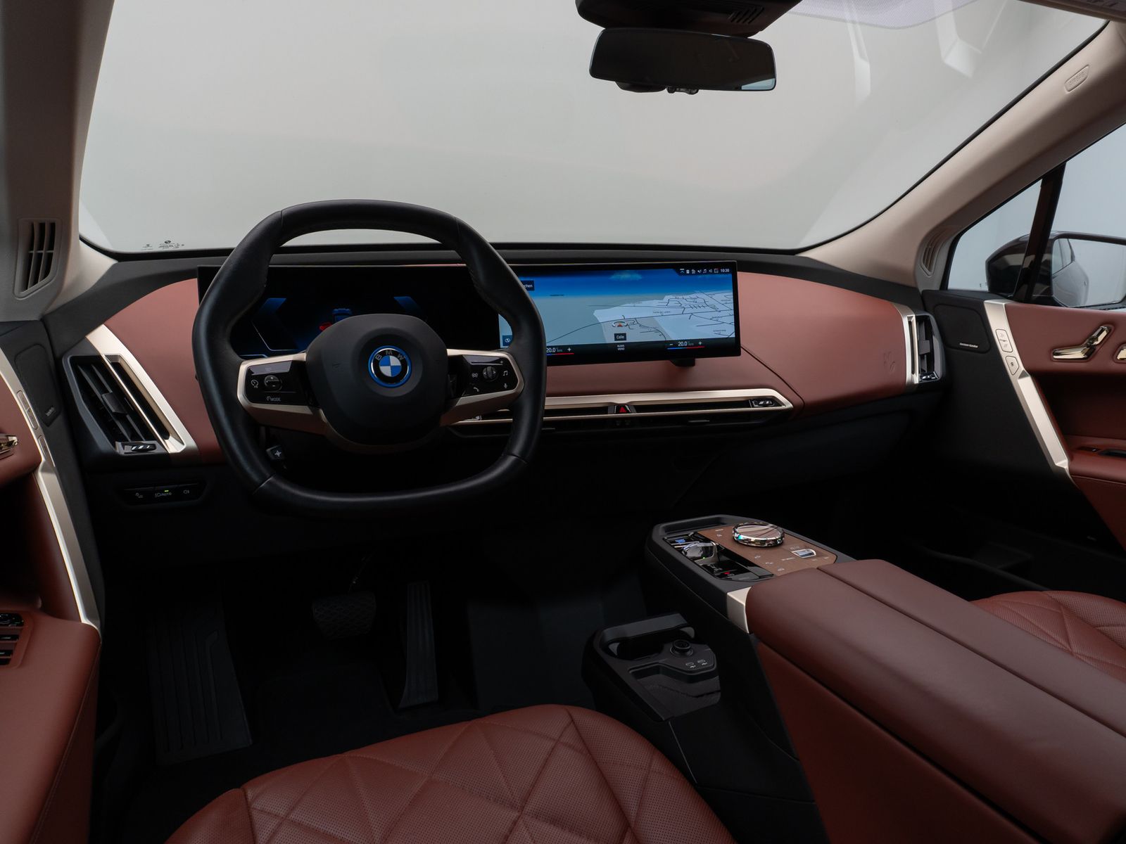 Fahrzeugabbildung BMW iX xD50 360°H/K DAB ACC SoftCl ACC Komfort 21Zol