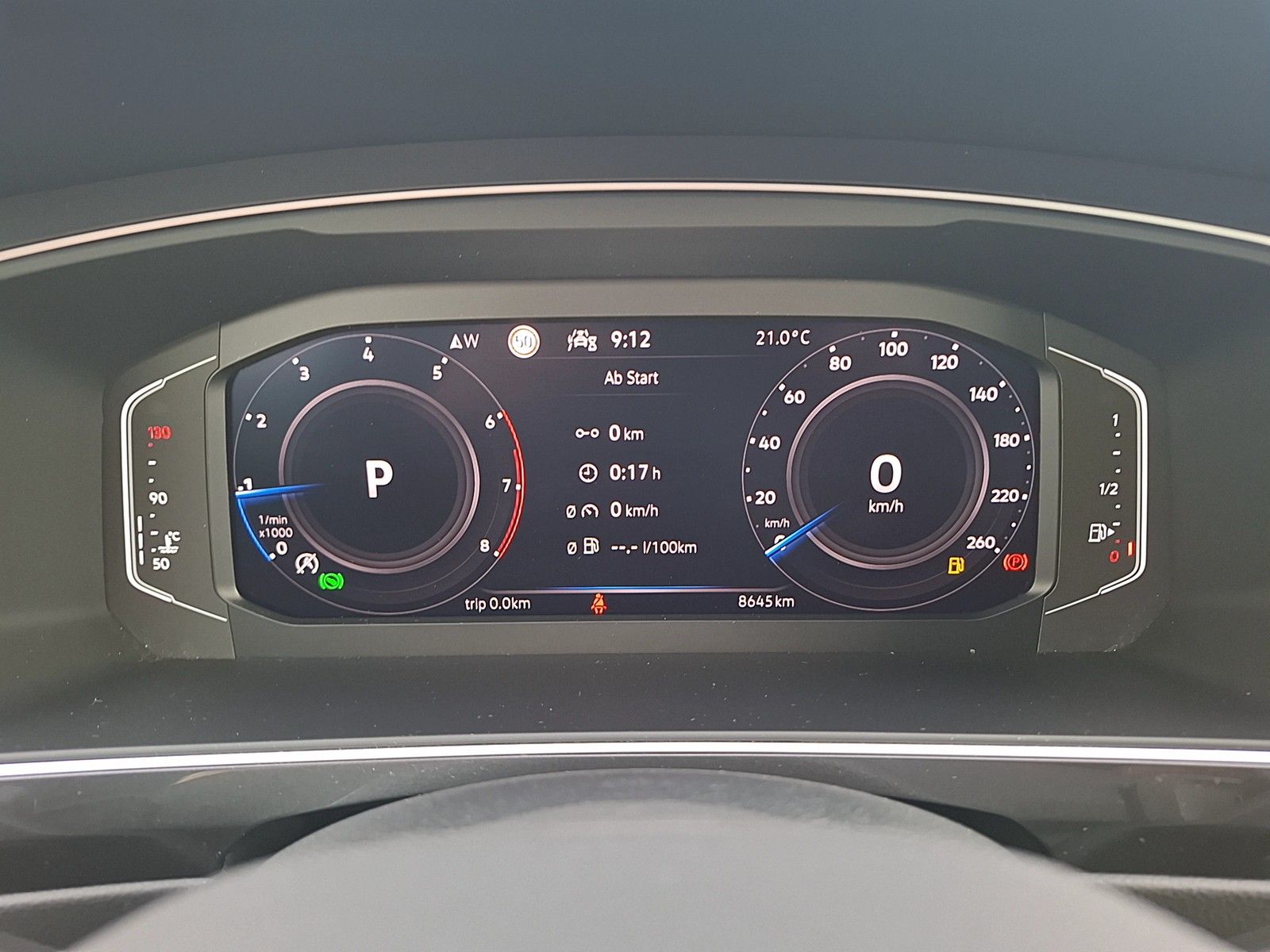 Fahrzeugabbildung Volkswagen Tiguan TSI Elegance DSG Matrix Navi AID HUD ACC