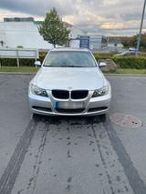 BMW e90 320i, Sitzheizung, AHK, PDC Hinten - BMW 320: 320si E90