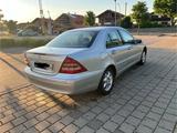 Mercedes-Benz C 220 CDI Limusine - Mercedes-Benz C 220 aus 2001: Cdi