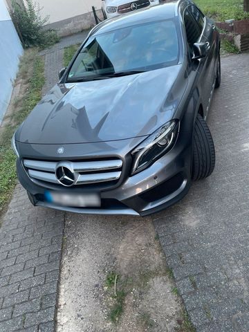 Mercedes-Benz Mercedes GLA 250 AMG Automatik, Navi, 8x A...