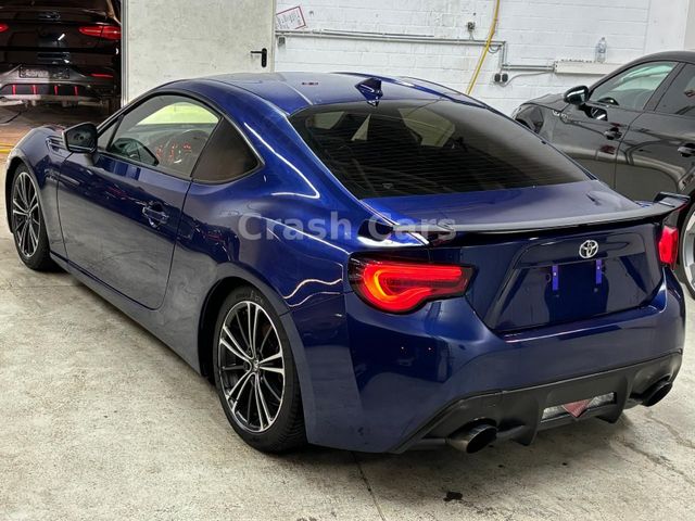 Toyota GT86 2.0*LED*DAB+*Alcantara*Touch*Navi*Bi-Xenon*