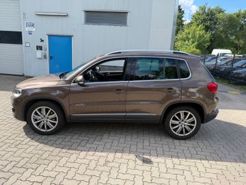 Volkswagen Tiguan - 5