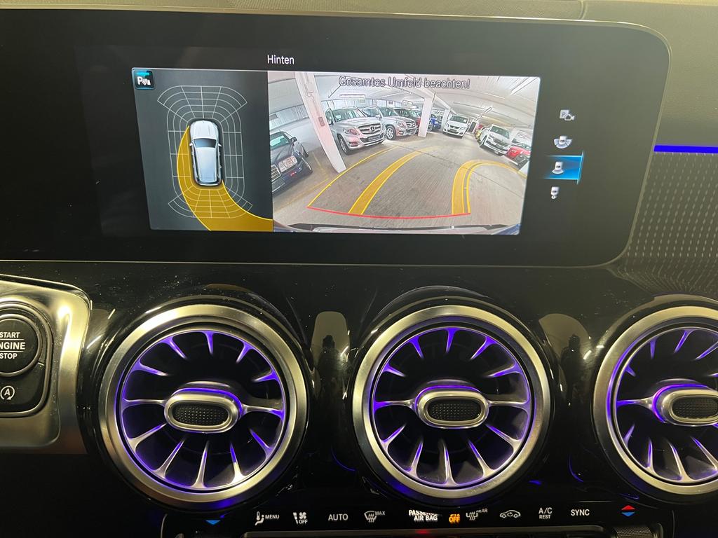 Mercedes-Benz GLB 220