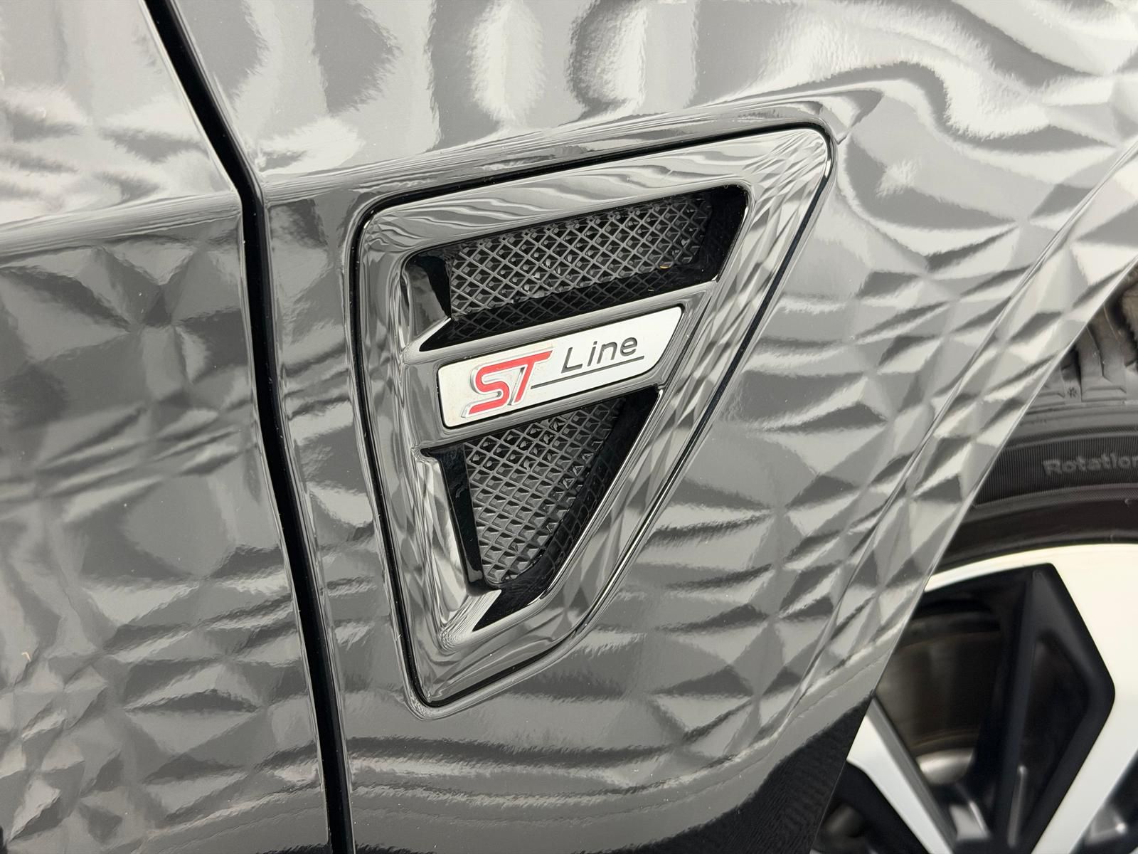 Fahrzeugabbildung Ford S-MAX ST-LINE 2.0 AWD 4x4/7-SITZER/ACC/AHK/R-CAM