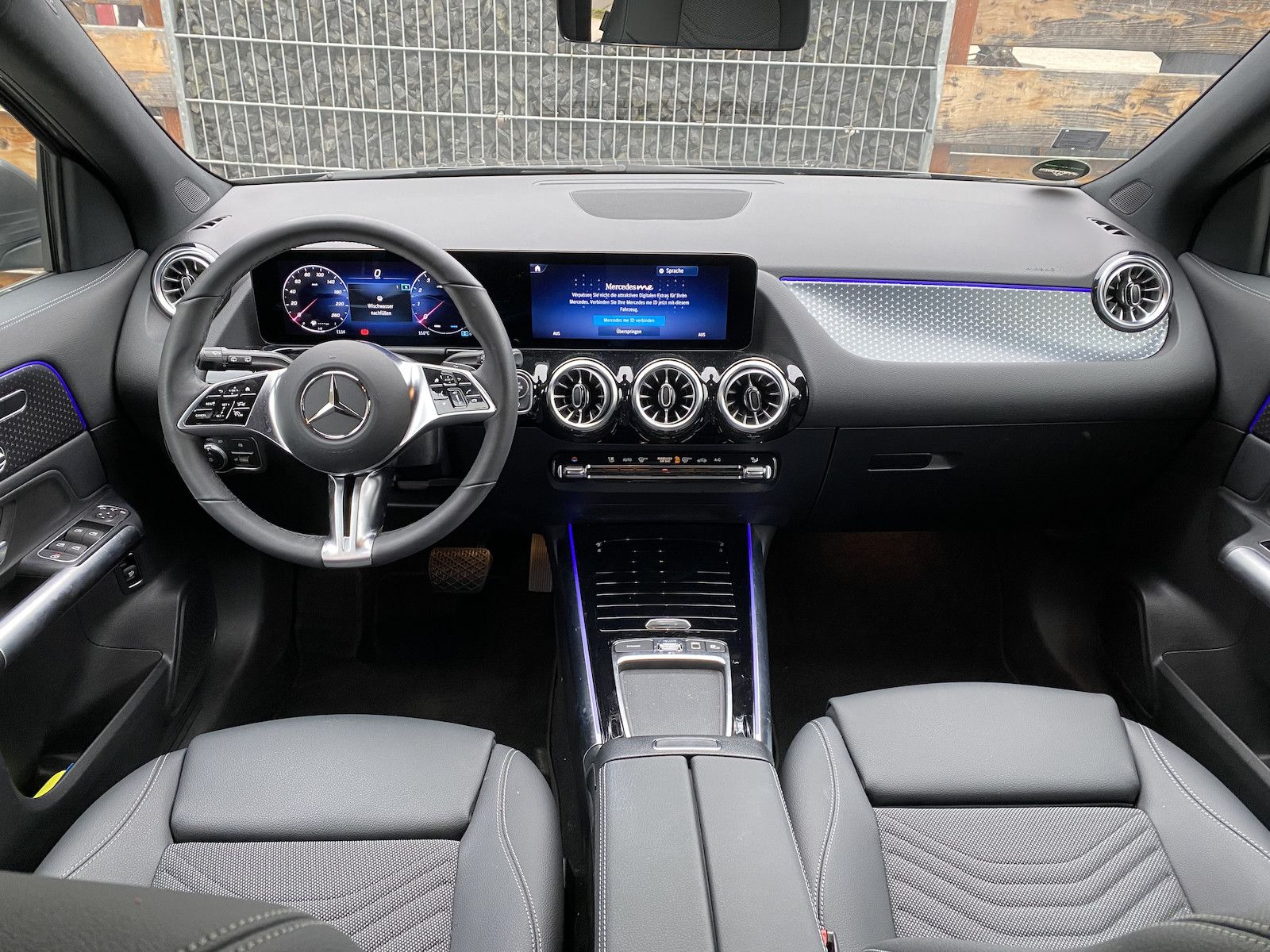 Fahrzeugabbildung Mercedes-Benz GLA 250 4M Progressive Advanced+/