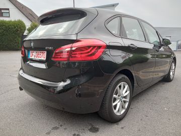BMW 216 - 5