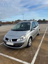Renault RENAULT SCENIC - Renault Megane aus 2007 mit Diesel-Antrieb