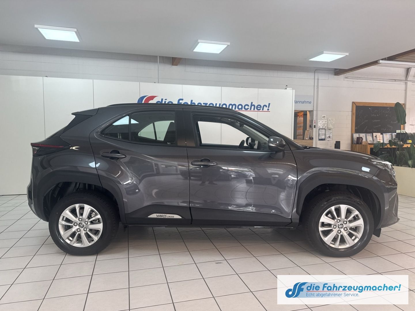 Fahrzeugabbildung Toyota Yaris Cross Hybrid FWD Comfort ACC DAB Spurhalte