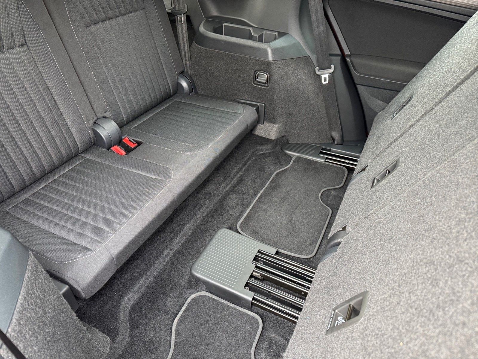 Fahrzeugabbildung Volkswagen Tiguan Allspace Life 1.5 TSI