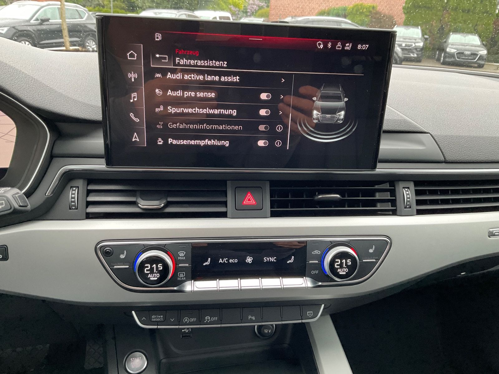 Fahrzeugabbildung Audi A4 Avant 40 TFSI quattro,Leder,ACC,Kamera,LED