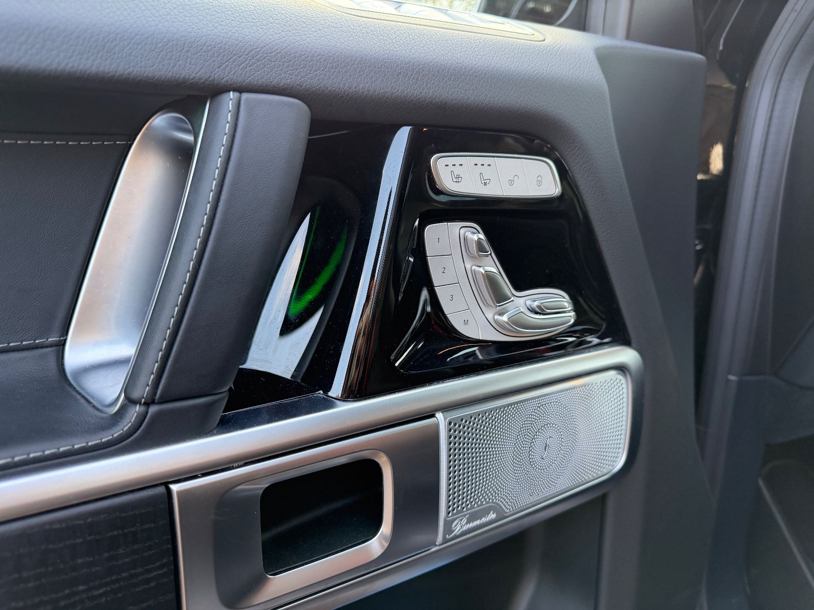 Fahrzeugabbildung Mercedes-Benz G 63 AMG MEMO*BURMESTER*SDACH*ACC*LED*SBELÜFTUNG