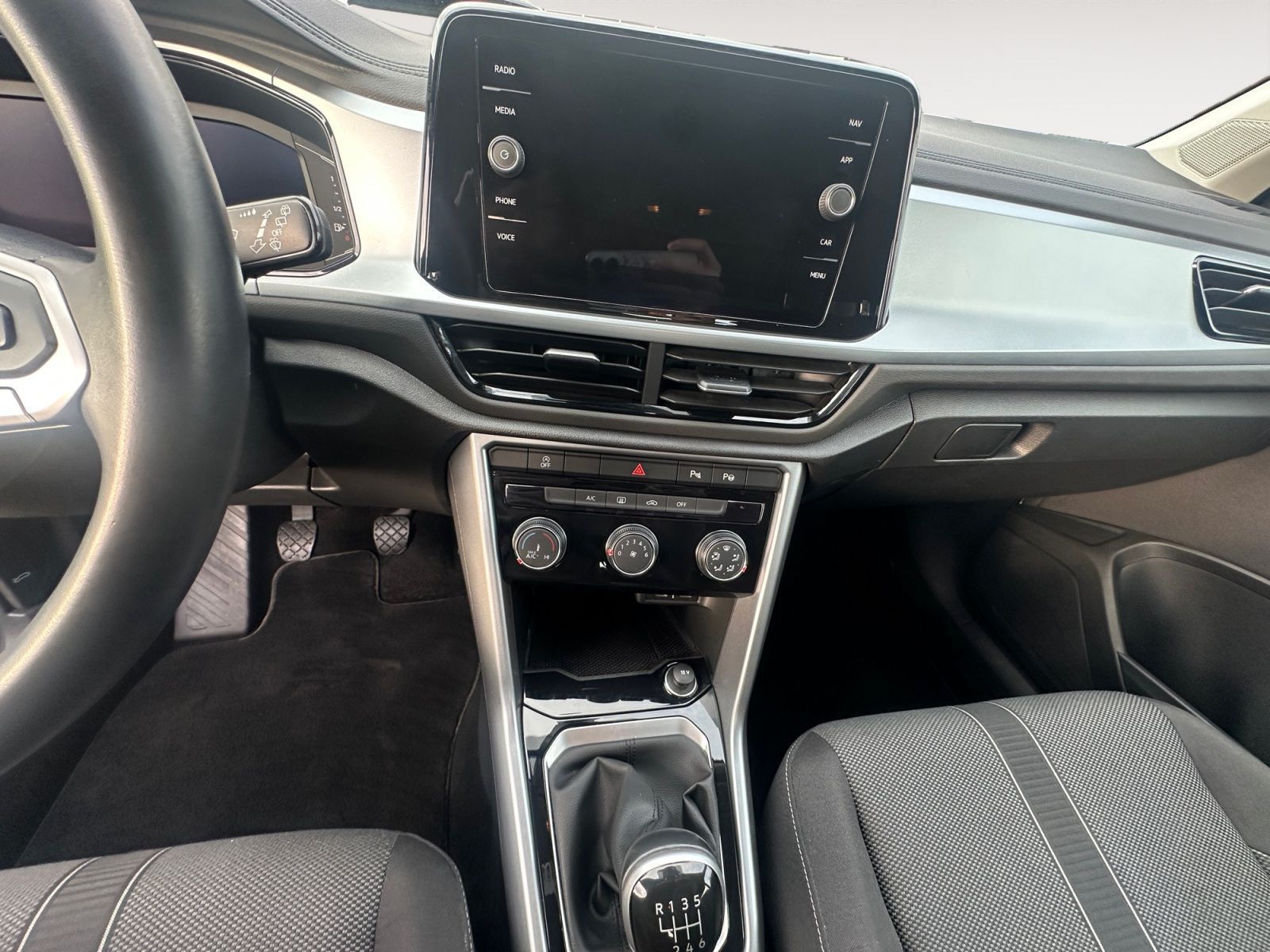 Volkswagen T-Roc - Bild 12