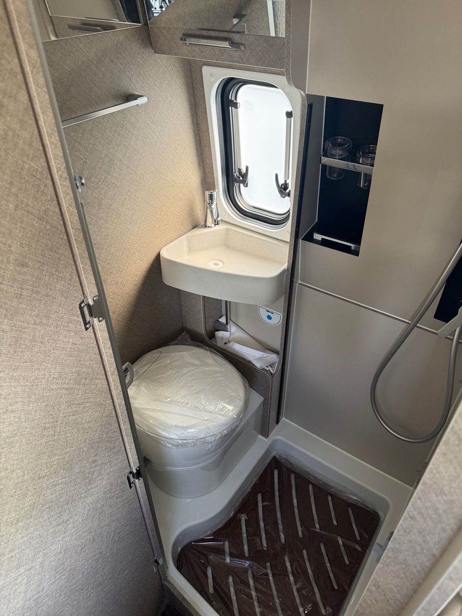 Fahrzeugabbildung Karmann Davis Lifestyle DA 591 LS Markise Combi D6E