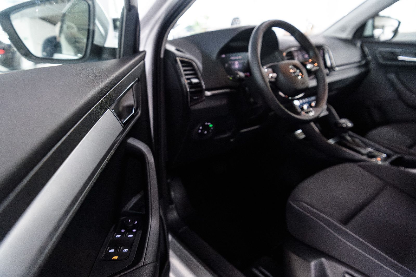 Fahrzeugabbildung SKODA Karoq Ambition 1.5 TSI DSG LED+ACC+KAM