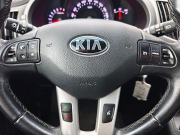 Kia Sportage Attract 2WD*Klima*AHK*Alu*6.Gang*