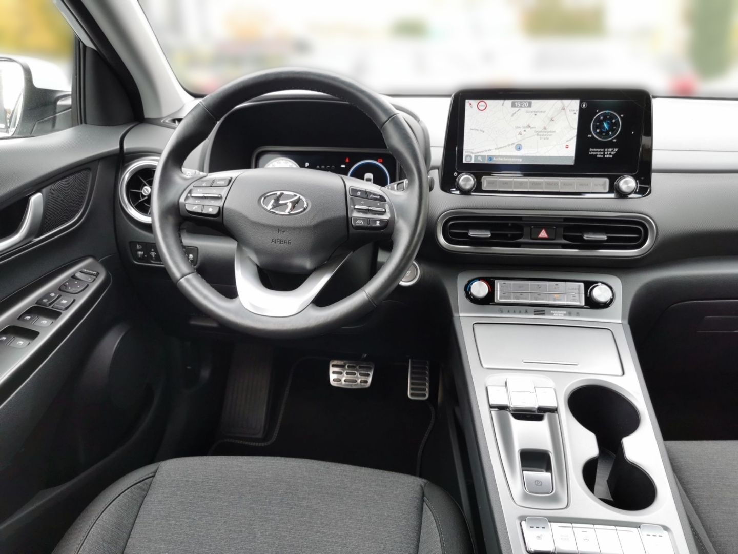 Fahrzeugabbildung Hyundai KONA Elektro PRIME Navi LED HUD el. Sitze Kamera